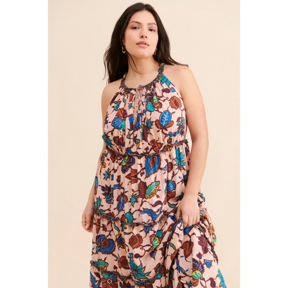 LOVE THE LABEL Tiered Maxi Dress - Picture 2 of 4